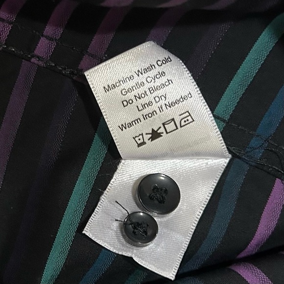 Coldwater Creek Women’s 100% Cotton No Iron Striped Button Up Top Size 1X - Picture 7 of 9